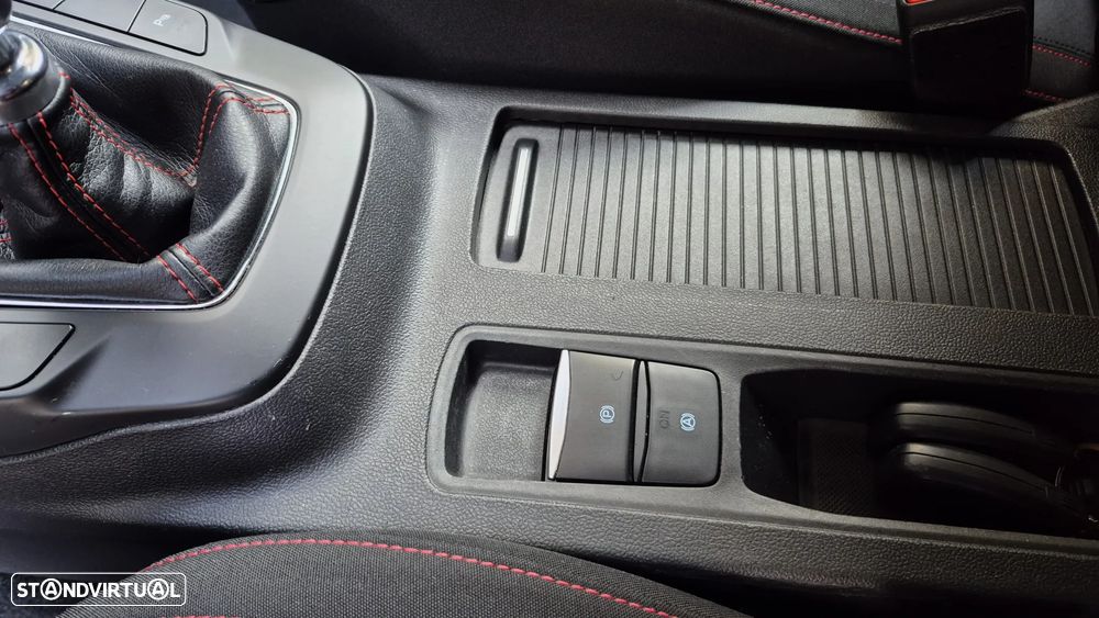 Ford Focus SW 1.0 EcoBoost ST-Line - 28