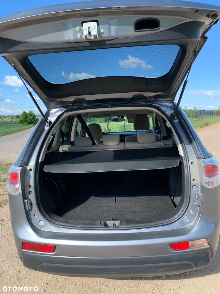 Mitsubishi Outlander 2.2 DID Intense + - 5