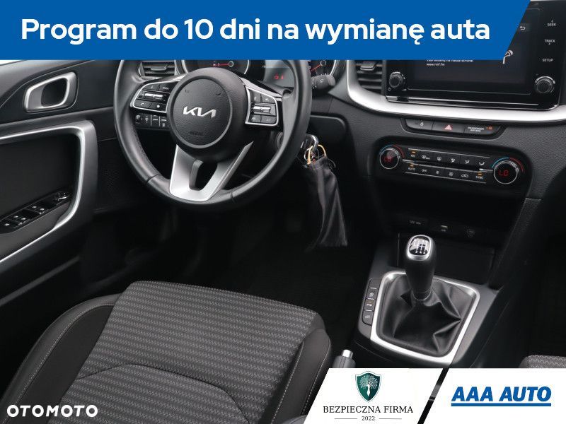 Kia Ceed - 9
