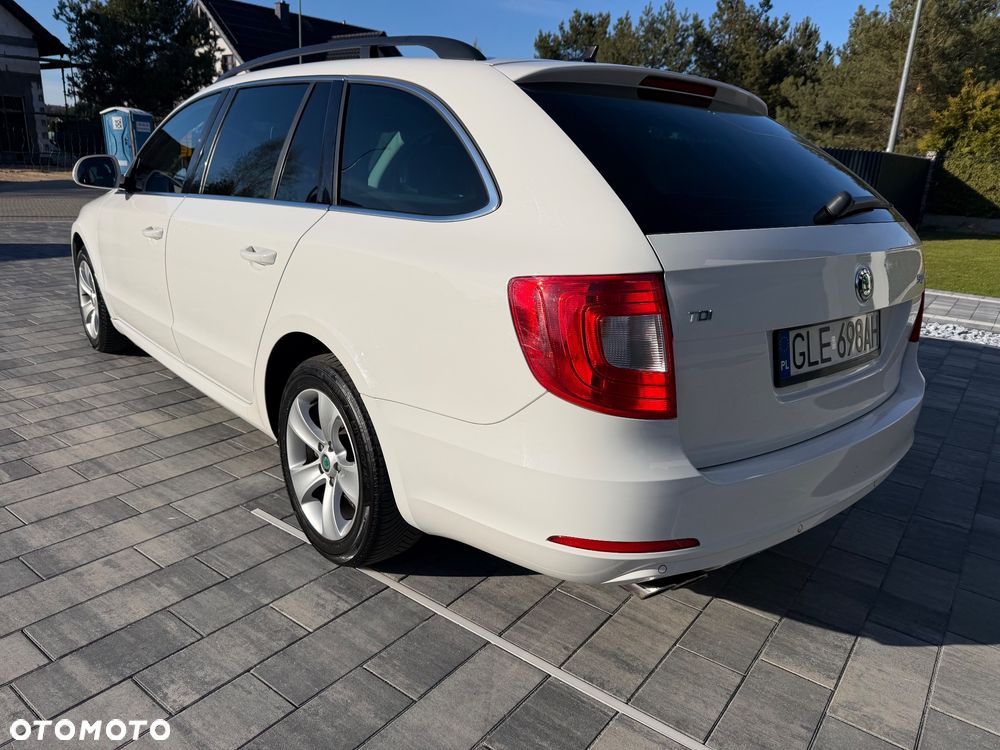 Skoda Superb 2.0 TDI Elegance - 4