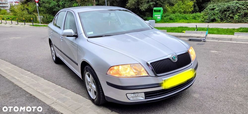 Skoda Octavia 2.0 TDI Elegance DSG - 2