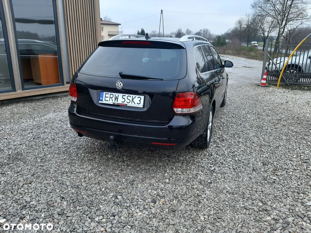 Volkswagen Golf 1.6 TDI DPF Highline - 8