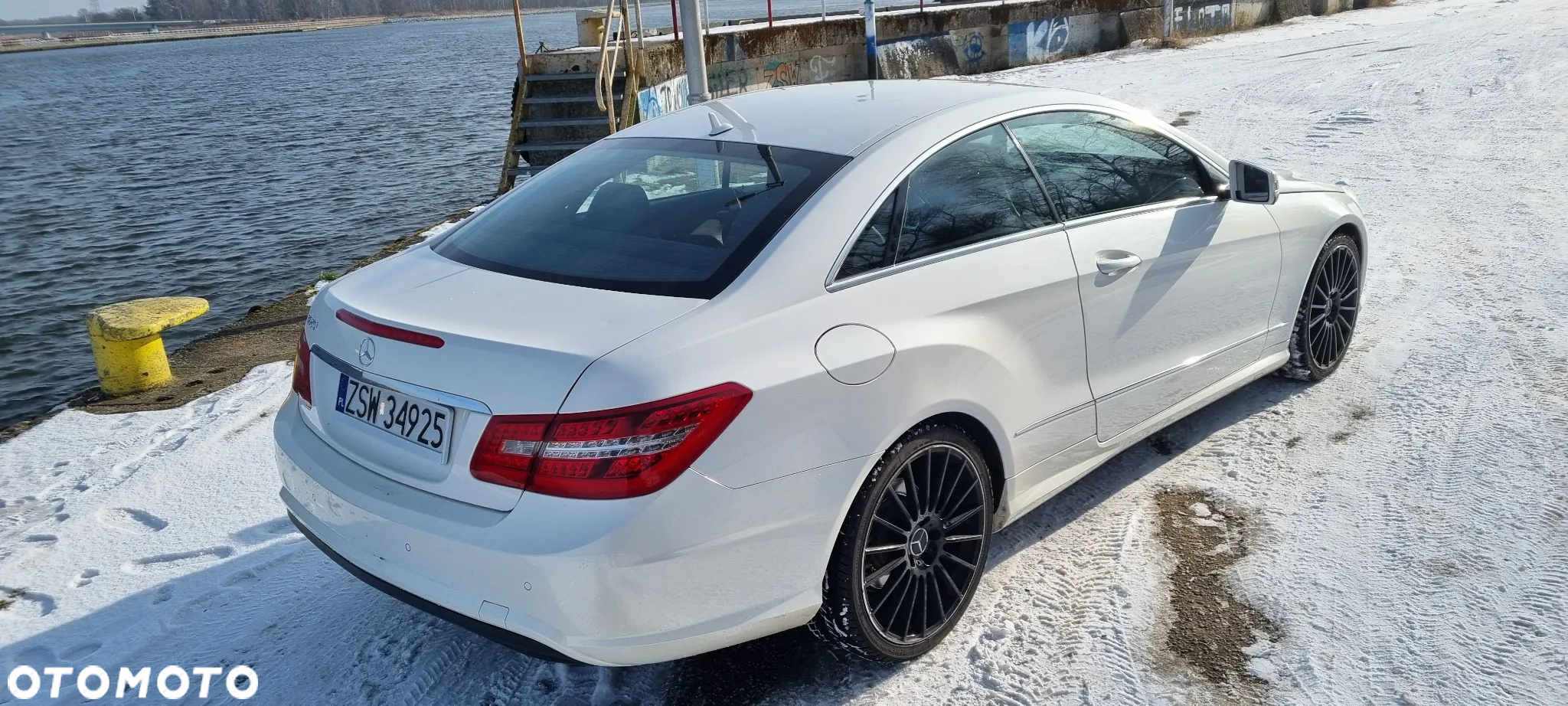 Mercedes-Benz Klasa E 250 CGI Coupe BlueEFFICIENCY Automatik Elegance - 6