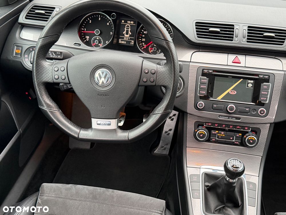 Volkswagen Passat - 37