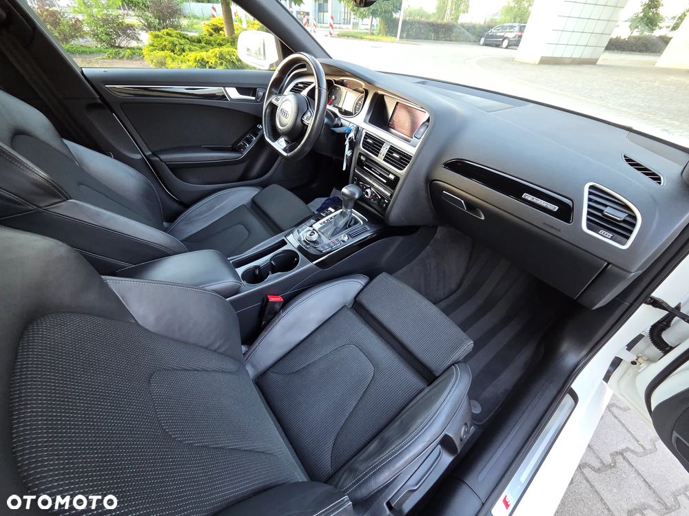 Audi A4 Avant 2.0 TDI DPF clean diesel quattro S tronic S line Sportpaket - 24