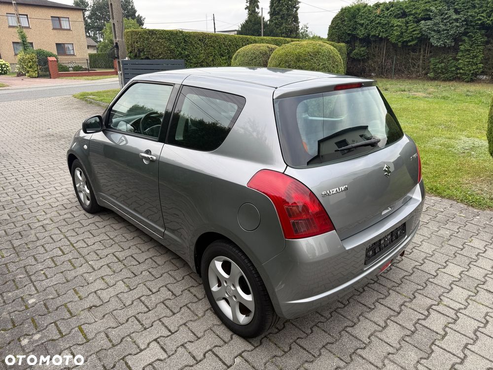 Suzuki Swift - 8