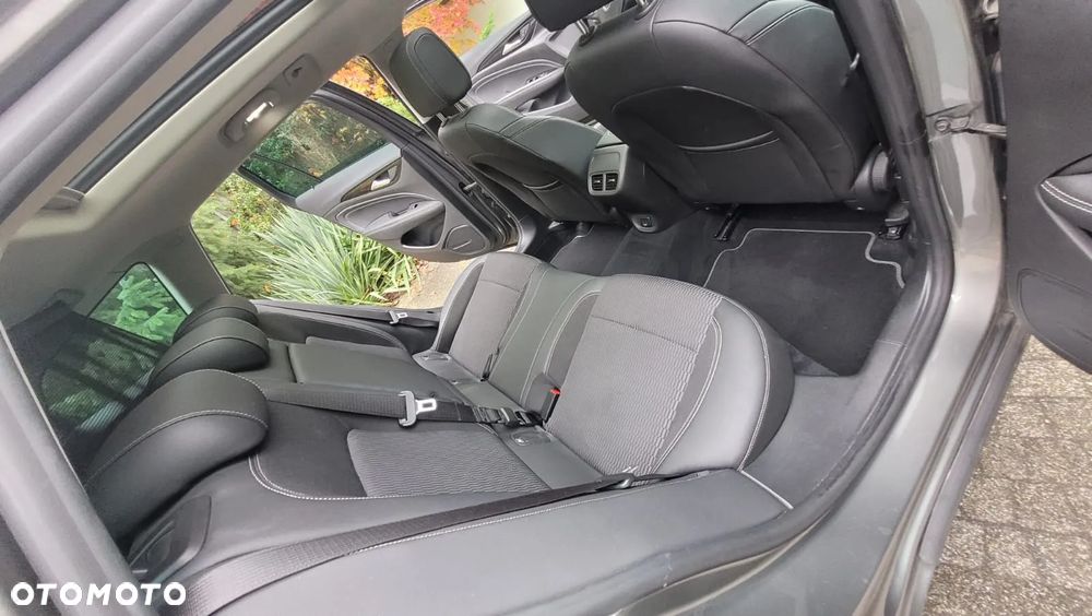 Opel Insignia 1.5 T Elite S&S - 8