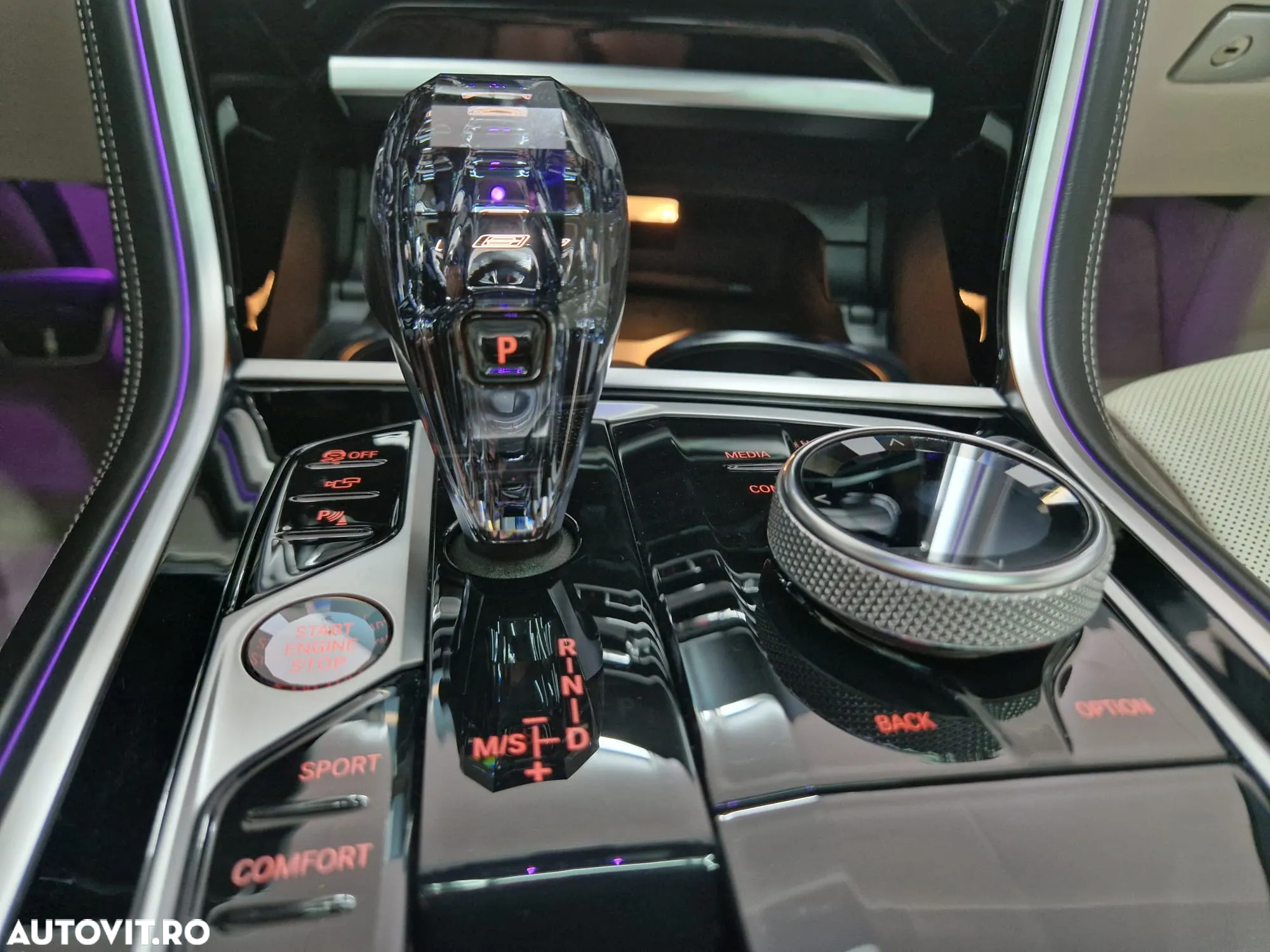 BMW Seria 8 - 35
