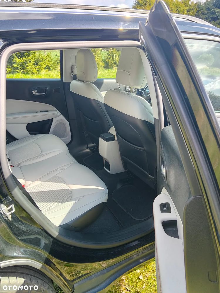 Jeep Compass - 12