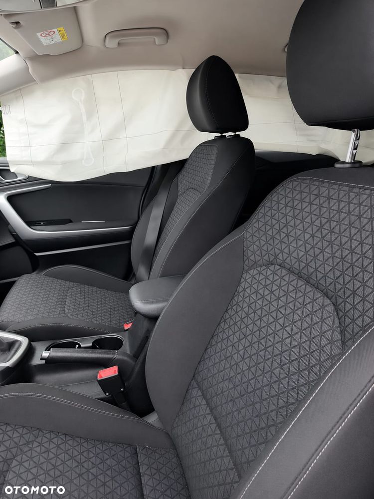 Kia Ceed 1.5 T-GDI M - 13