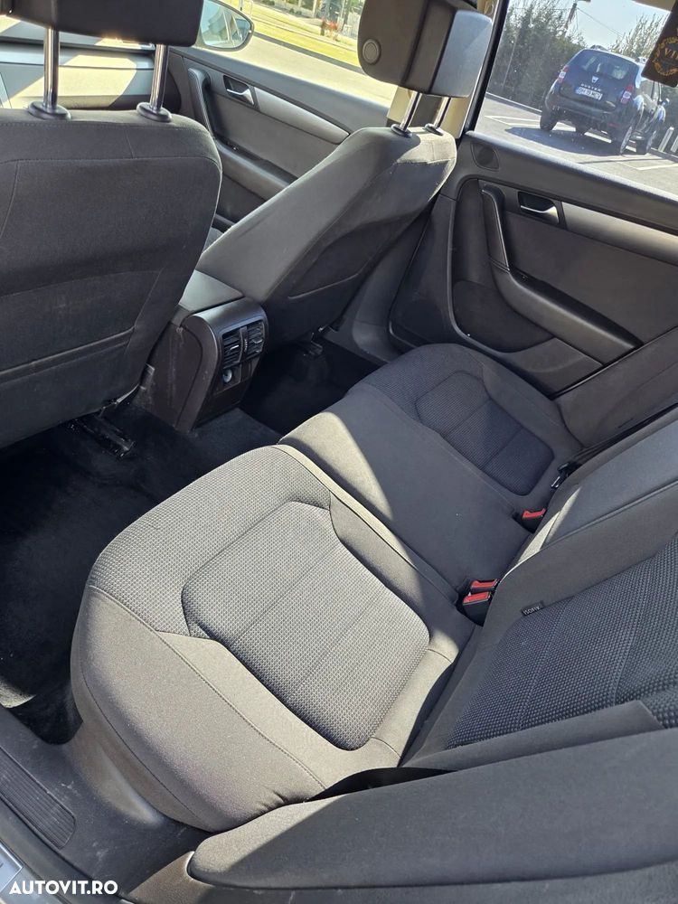 Volkswagen Passat 2.0TDI Comfortline DPF DSG - 10