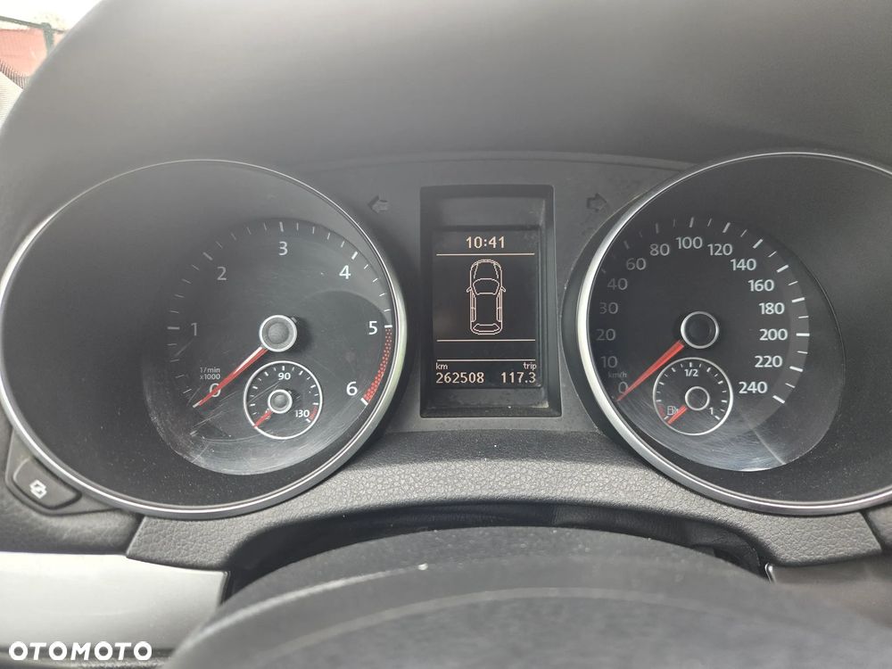 Volkswagen Golf - 8