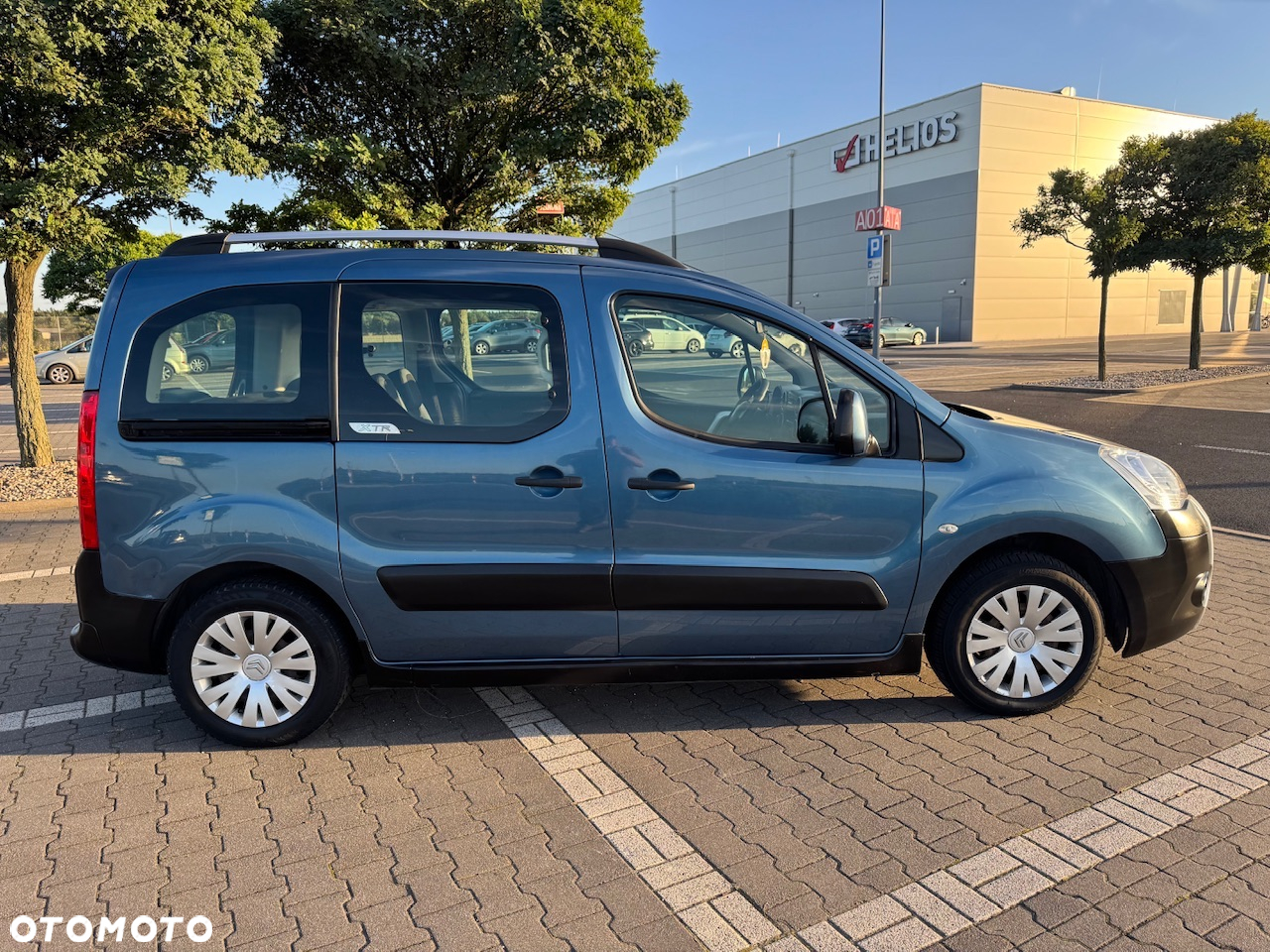 Citroën Berlingo e-HDi 90 FAP EGS6 Multispace Exclusive - 4