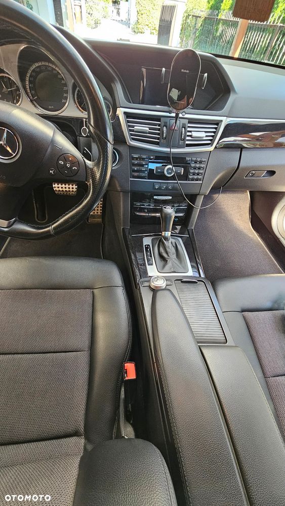 Mercedes-Benz Klasa E 250 CGI BlueEFFICIENCY Avantgarde - 11
