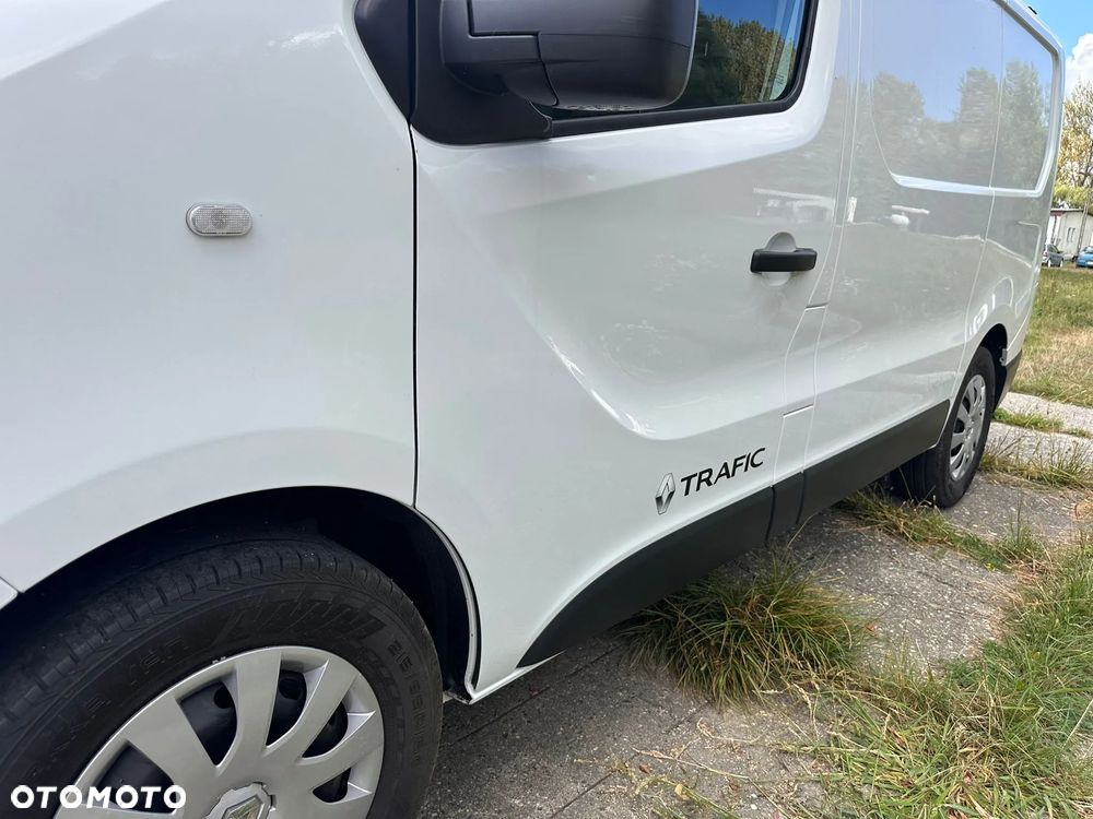 Renault Trafic L1H1 1.6 diesel 145kM, manual, 2019 rok BAGAŻNIK DACHOWY THULE, KAMERA COFANIA, HAK, CZUJNIKI PARKOWANIA, ORGINALNY PRZEBIEG! - 12