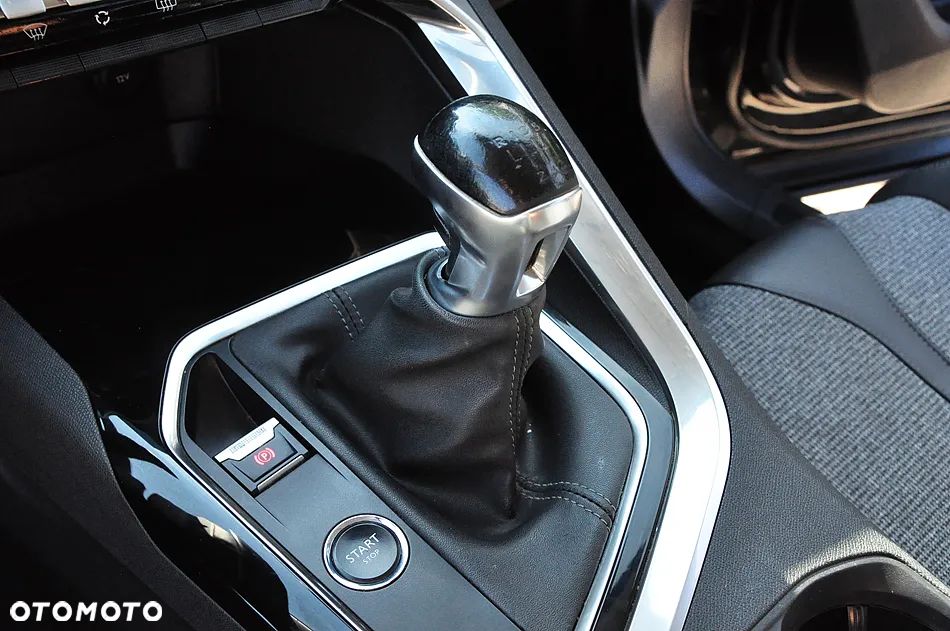 Peugeot 3008 BlueHDi 130 Stop & Start Allure Business-Paket - 35