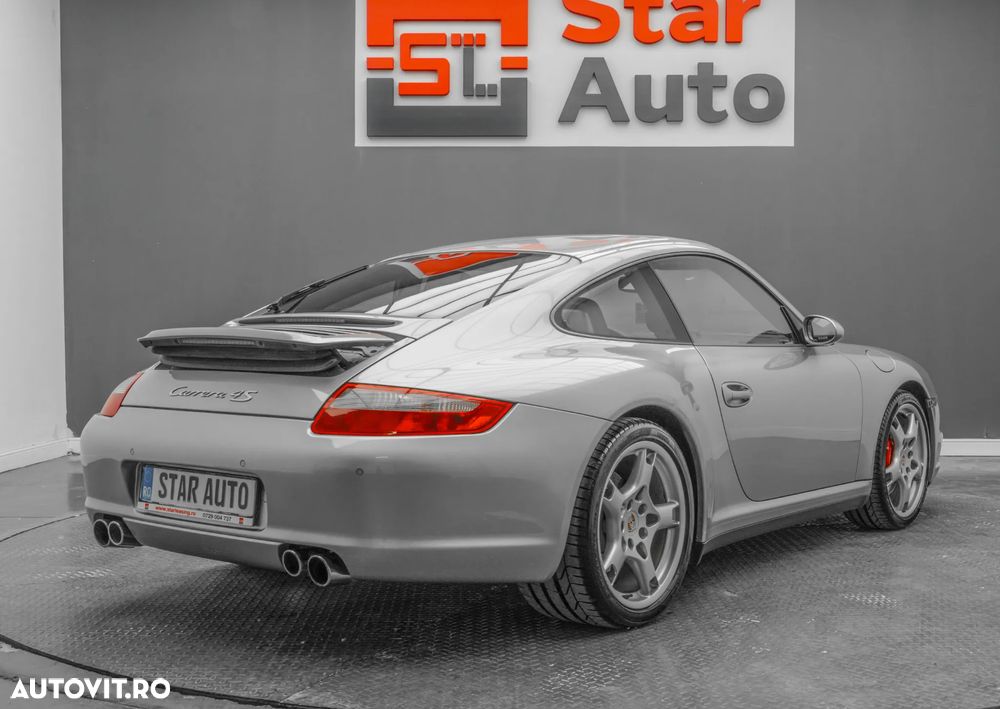 Porsche 911 Carrera 4 S - 7