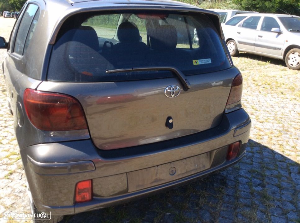 Toyota Yaris 1.4 D4D às peças - 3