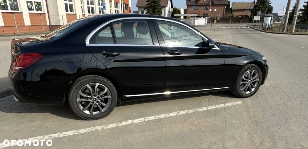 Mercedes-Benz Klasa C 180 9G-TRONIC - 2