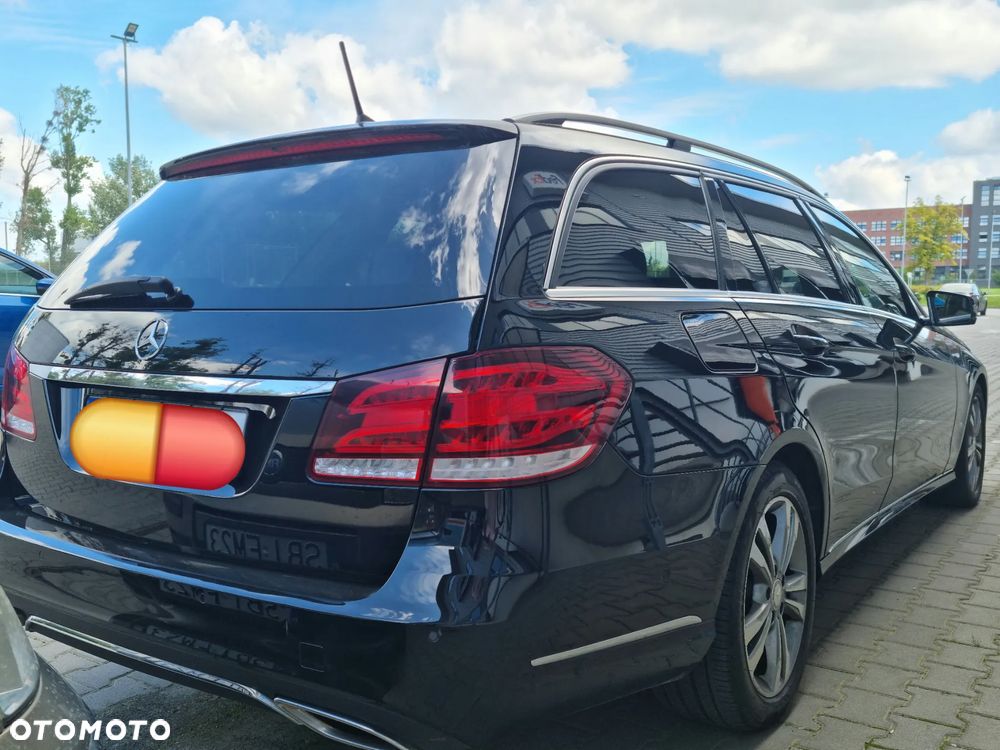 Mercedes-Benz Klasa E 220 CDI 7G-TRONIC Elegance - 4