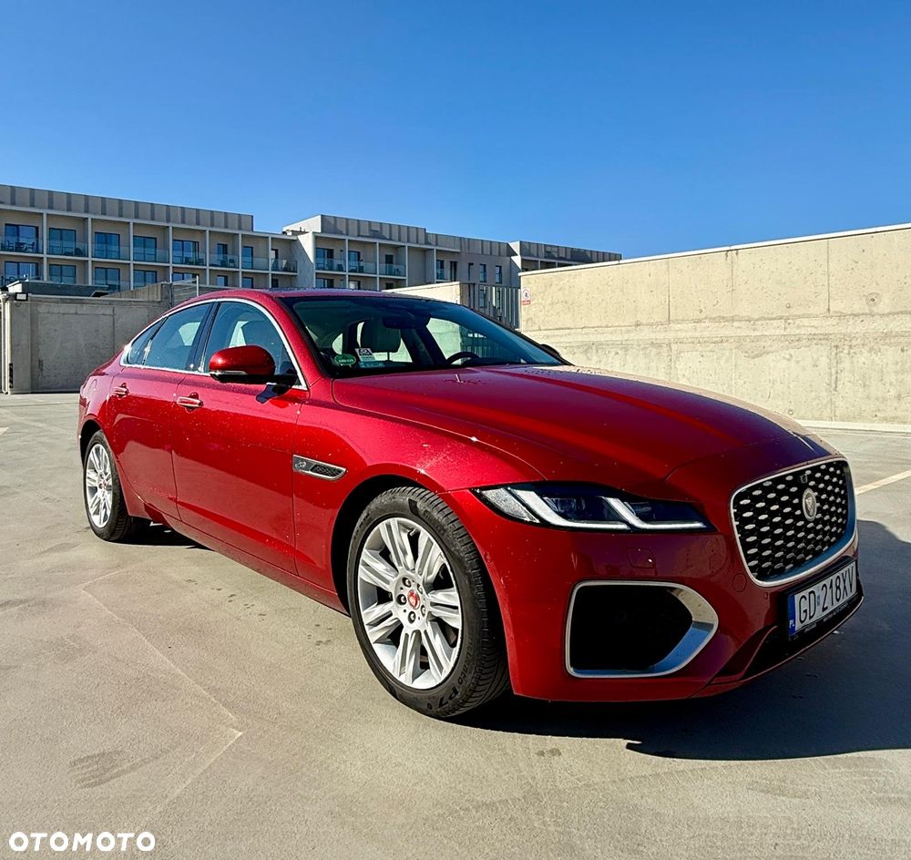 Jaguar XF - 5