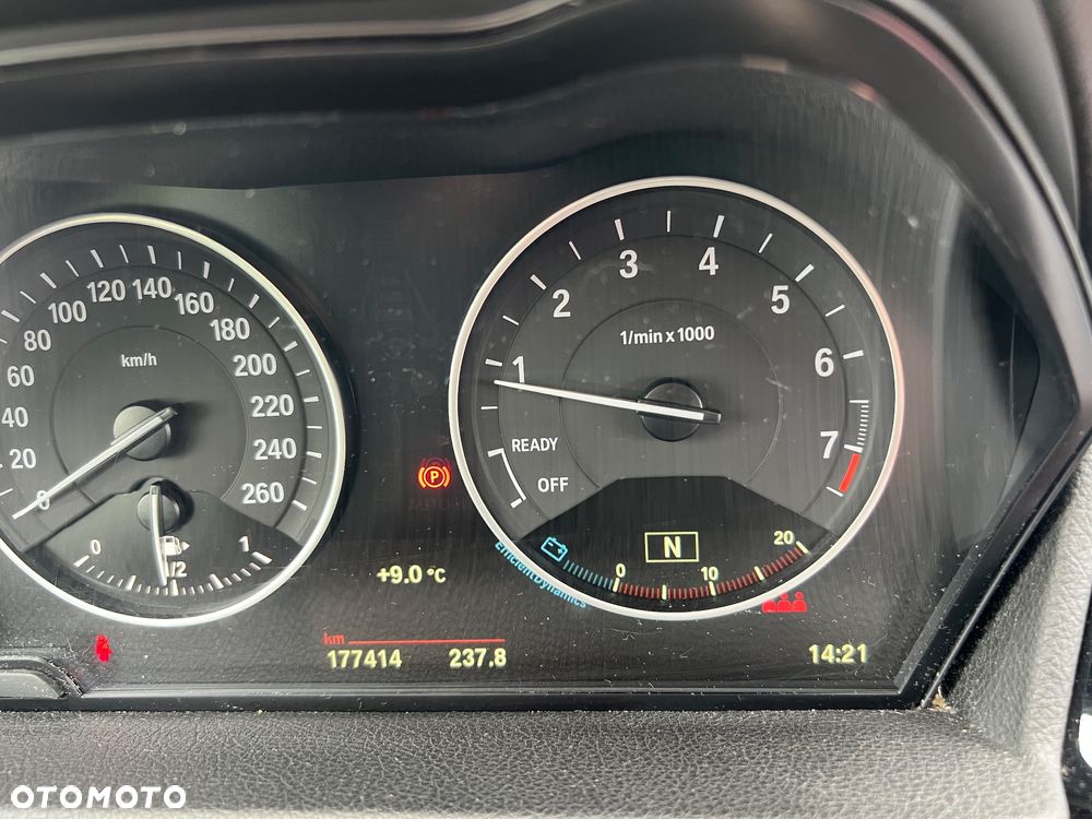BMW Seria 2 218i Sport Line - 10