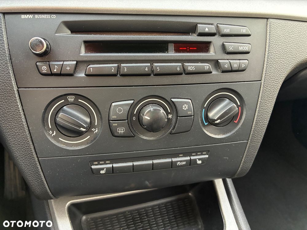 BMW Seria 1 116i - 17