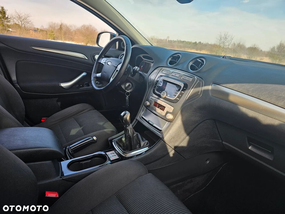 Ford Mondeo 2.0 Titanium - 22