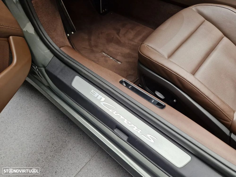 Porsche 911 (992) Carrera S Cabriolet PDK - 24