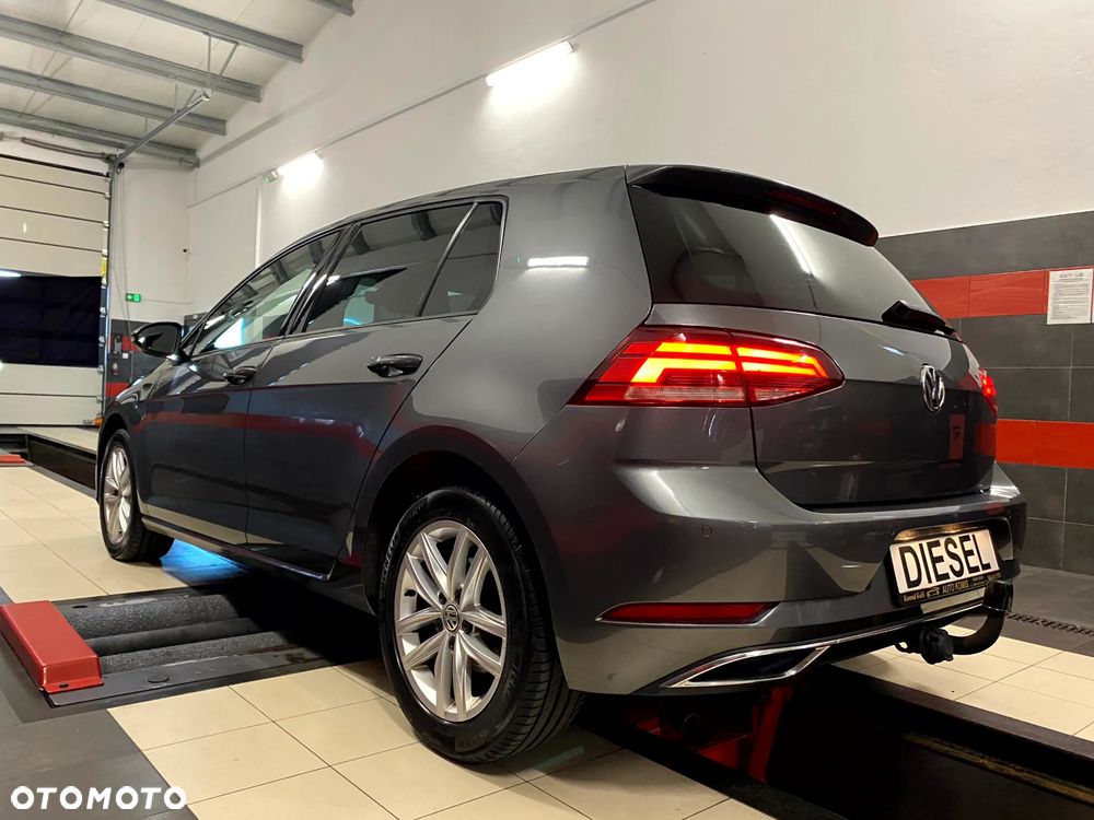 Volkswagen Golf 2.0 TDI SCR Highline - 13