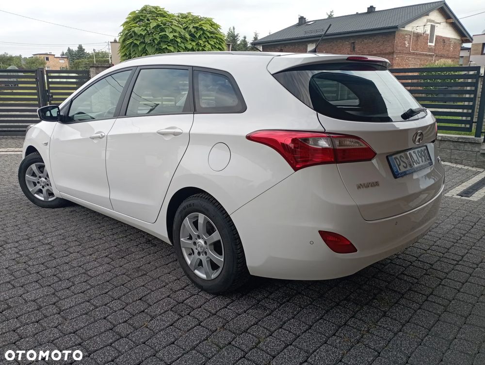 Hyundai i30 1.4 Premium - 16