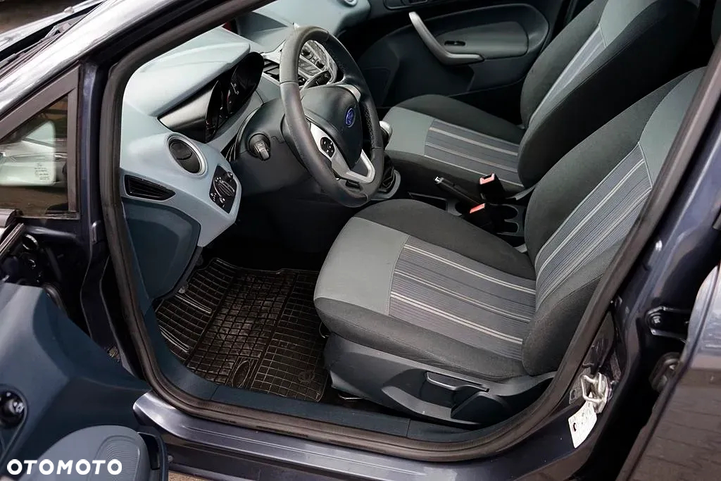 Ford Fiesta - 17