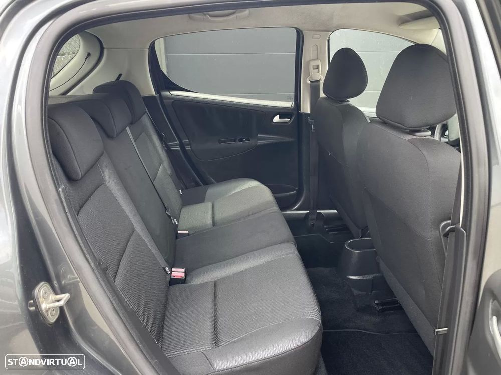 Peugeot 207 1.4 HDi Urban - 21