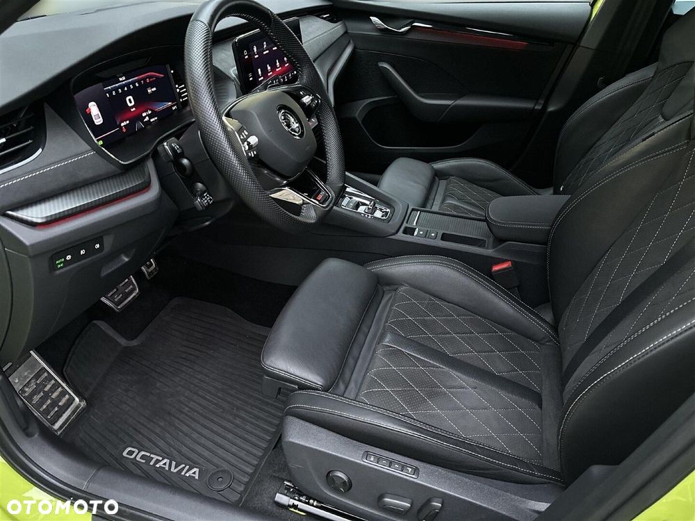 Skoda Octavia 2.0 TSI RS DSG - 11