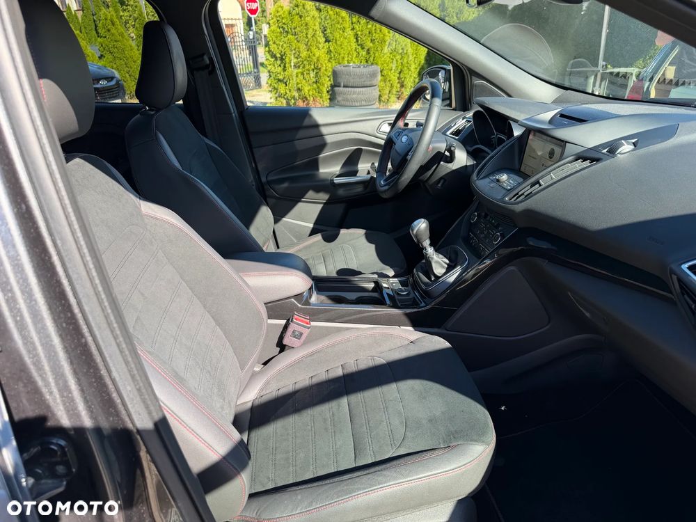 Ford Kuga 1.5 EcoBoost 2x4 ST-Line - 15