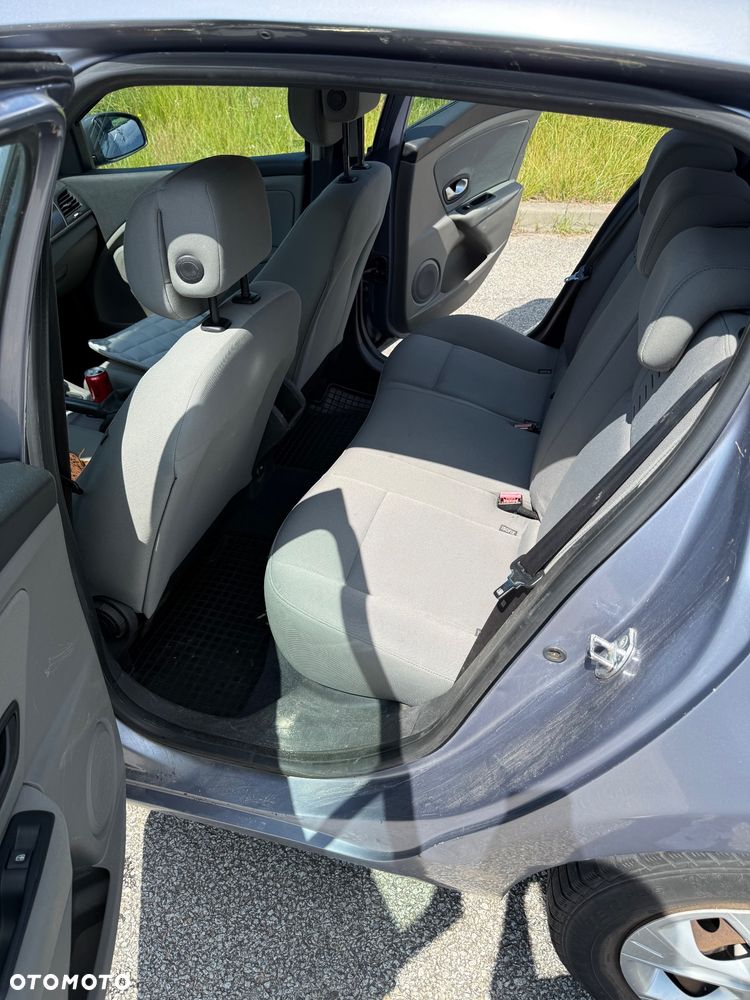 Renault Megane 1.5 dCi Expression - 8