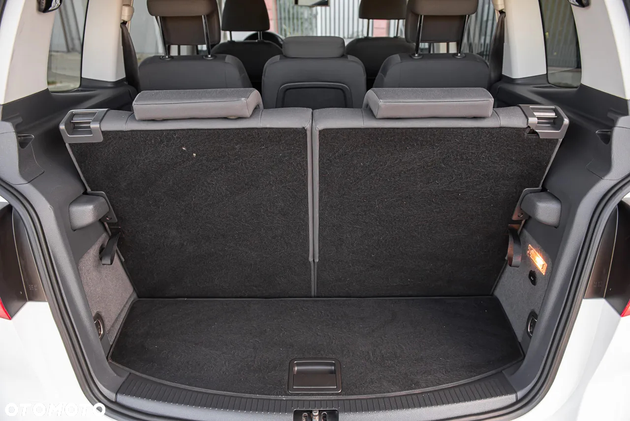 Volkswagen Touran 1.4 TSI DSG MATCH - 29