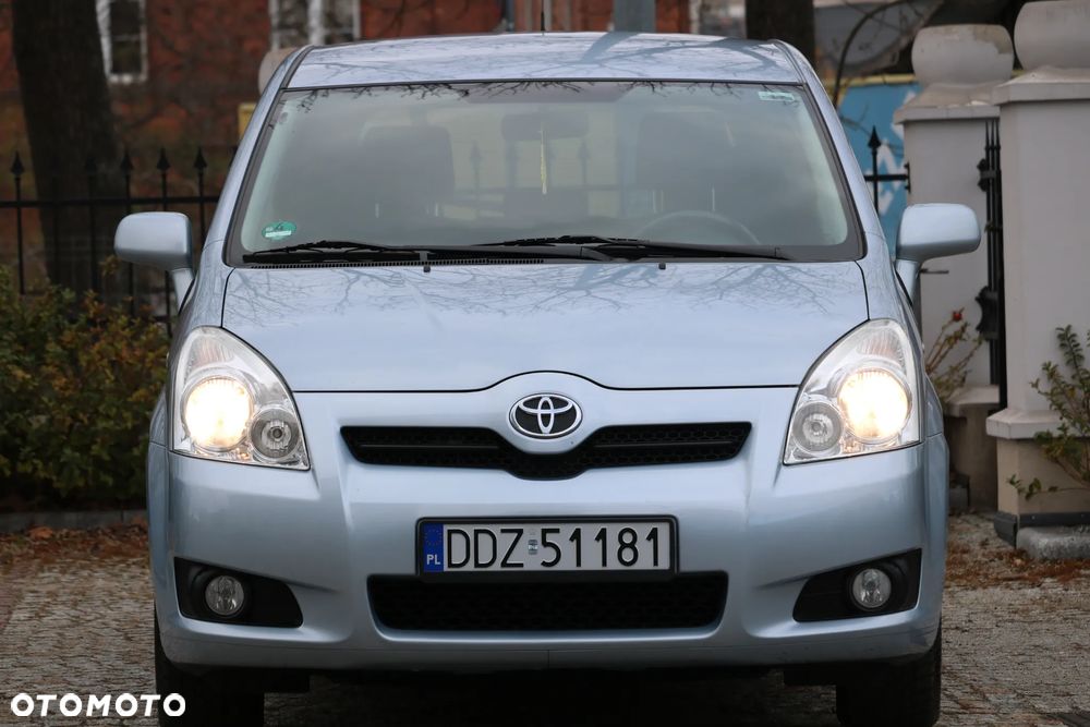 Toyota Corolla Verso - 21