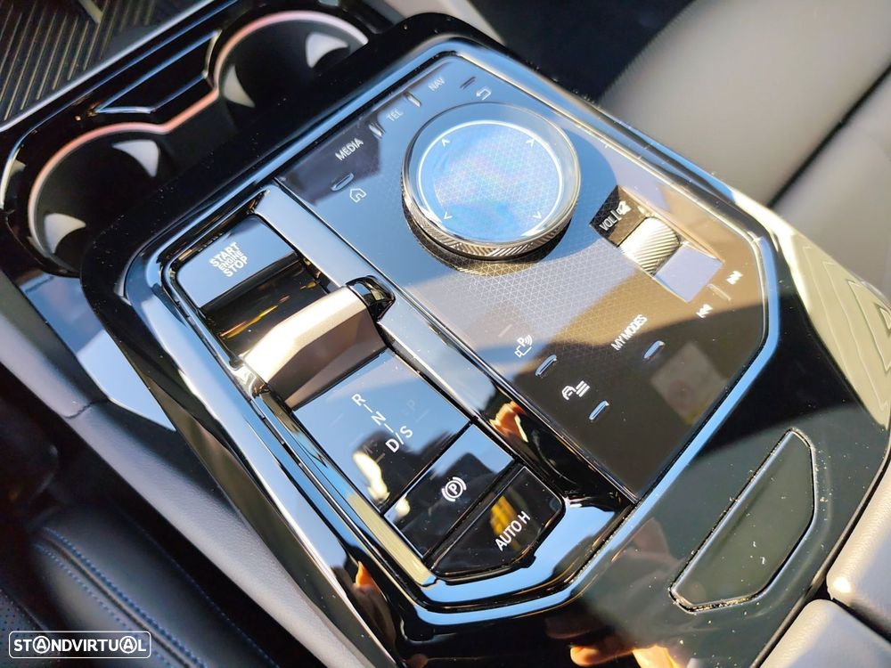 BMW 530 e Pack Desportivo M - 17