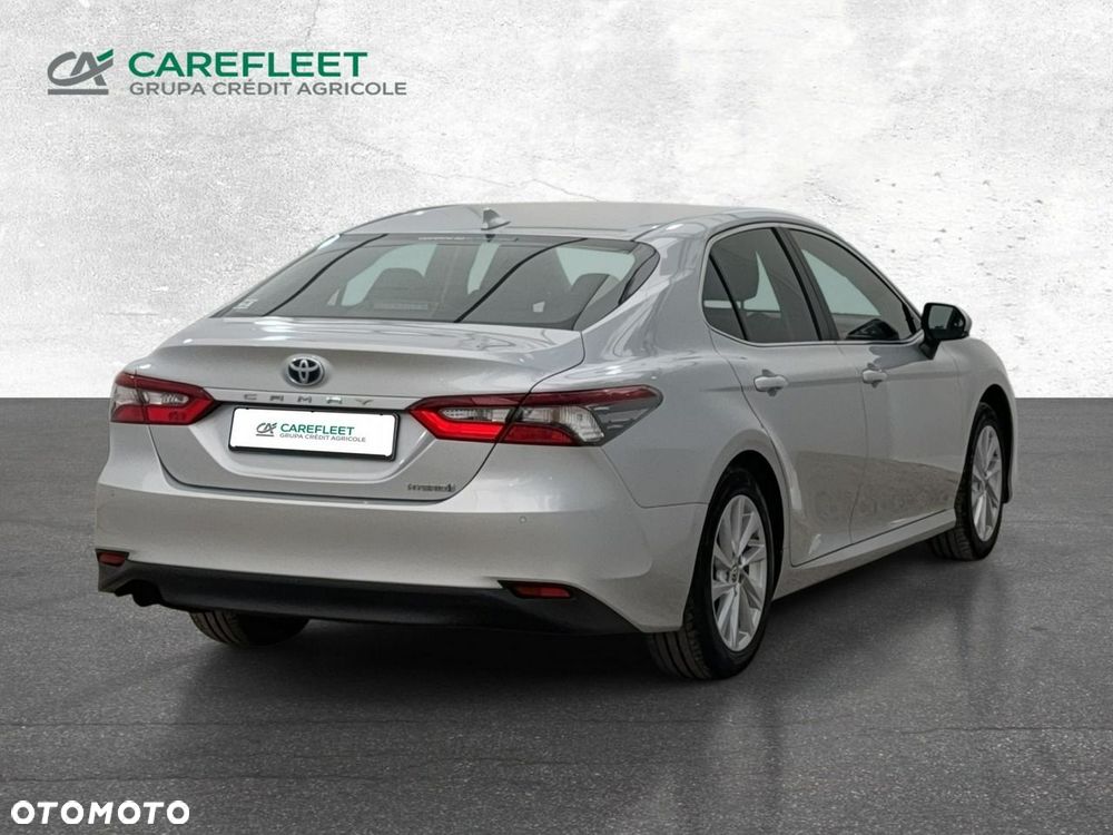 Toyota Camry - 5