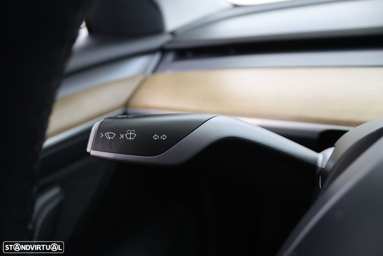 Tesla Model 3 - 14