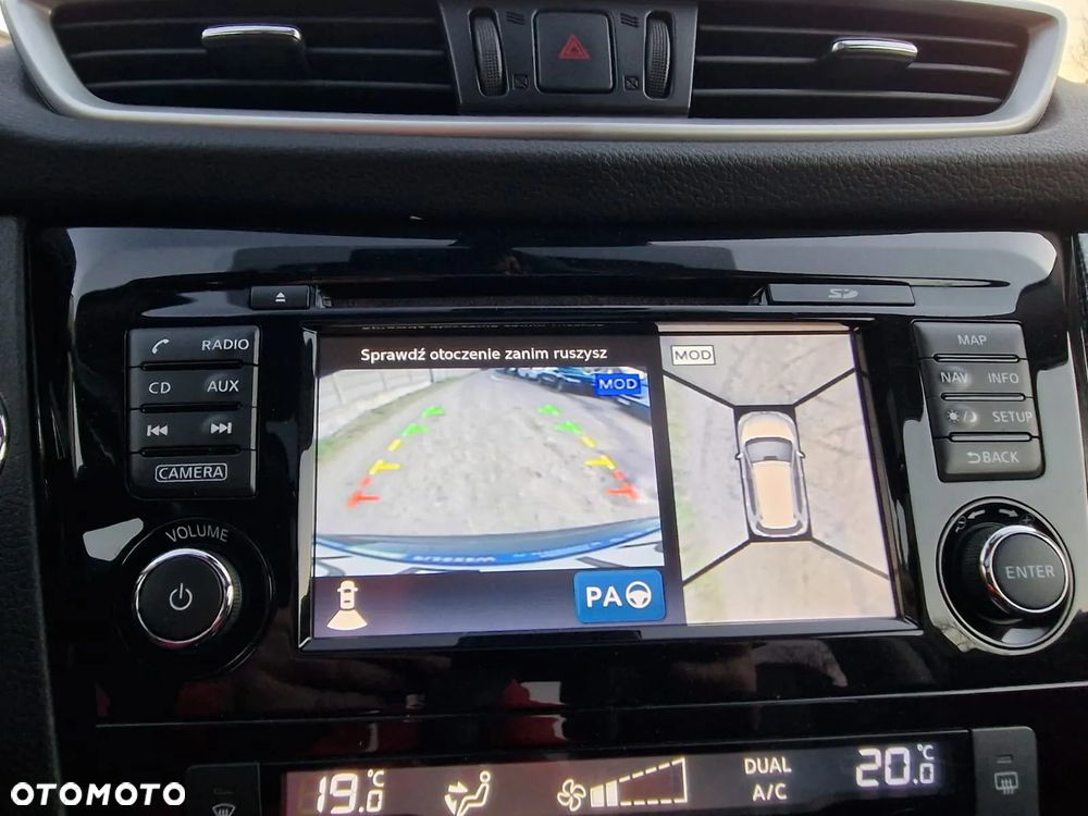 Nissan X-Trail 2.0 dCi Tekna 2WD Xtronic - 17