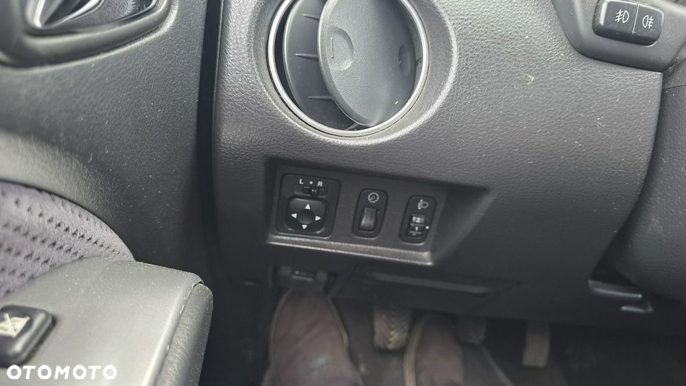 Mitsubishi Outlander - 14