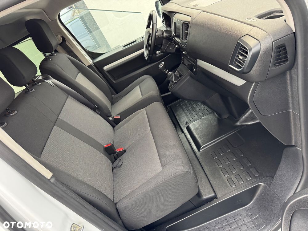 Peugeot Expert Jumpy Scudo Proace Brygadówka 6 osób - 21