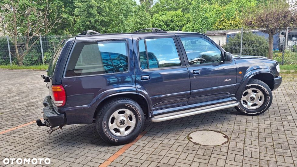 Ford Explorer - 12