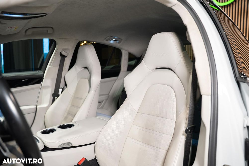 Porsche Panamera - 11
