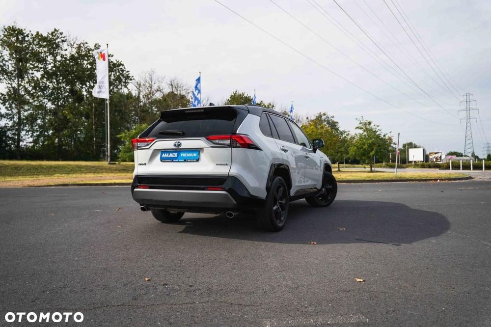 Toyota RAV4 - 6