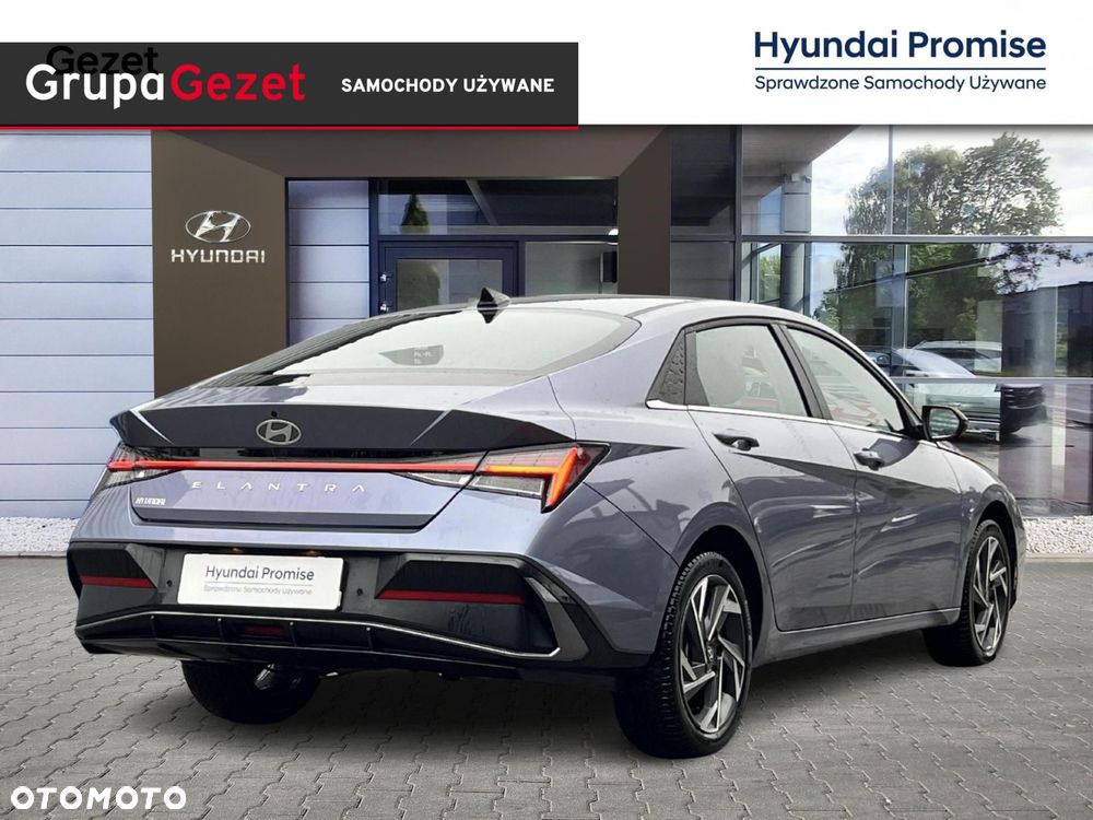 Hyundai Elantra - 5
