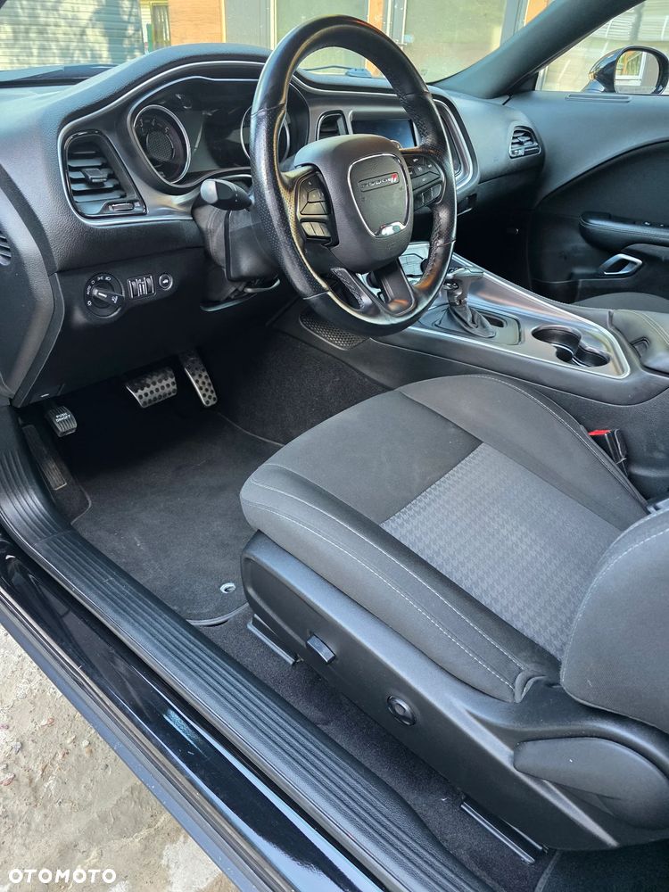 Dodge Challenger 6.4 Scat Pack - 6