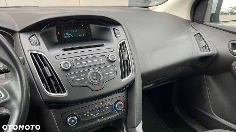 Ford Focus 1.6 Trend - 12